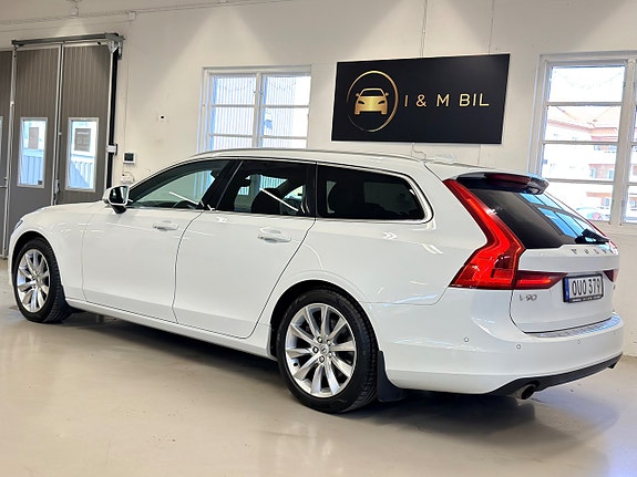Volvo V90 3 of 5