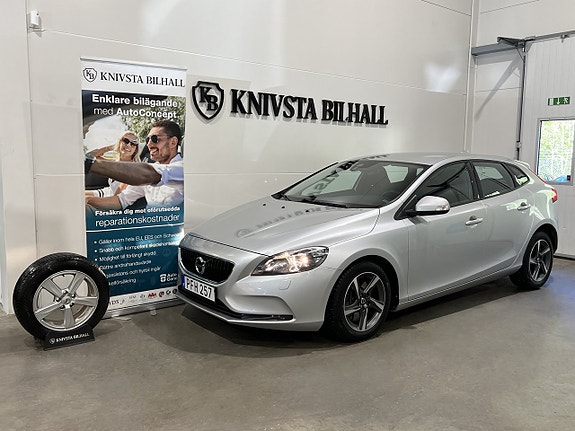 Volvo V40 12 of 22