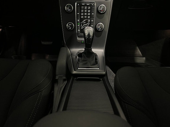 Volvo V40 16 of 22