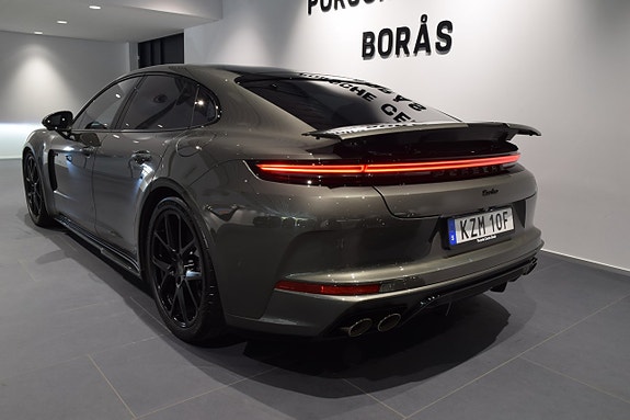 Porsche Panamera Turbo 5 of 5