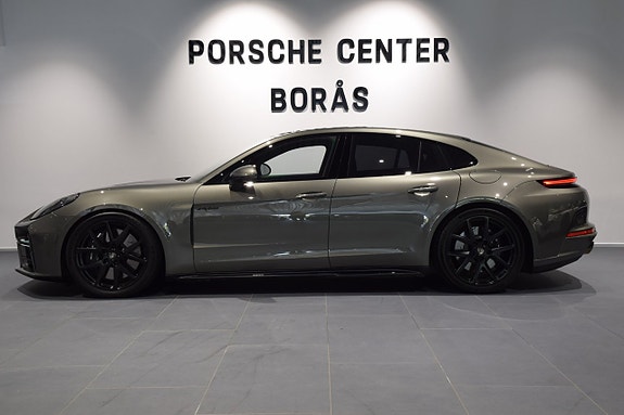 Porsche Panamera Turbo 2 of 5