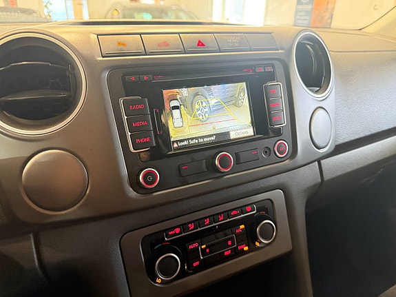 Volkswagen Amarok 11 of 15