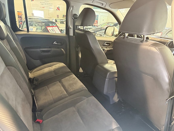 Volkswagen Amarok 10 of 15