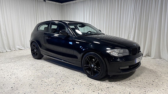 BMW 116d 2 of 5
