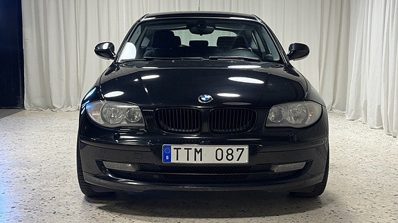 BMW 116d 3 of 5
