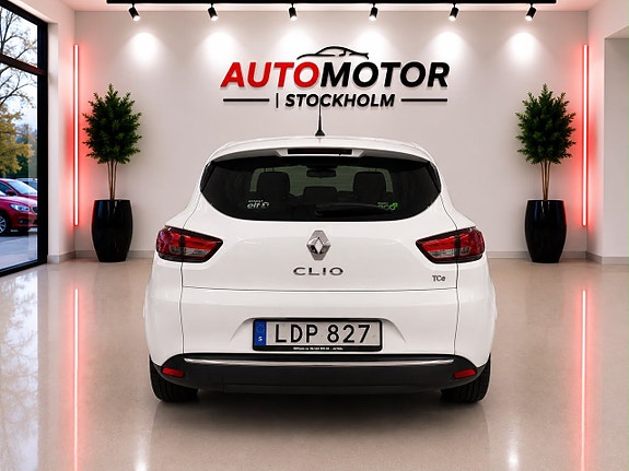 Renault Clio 13 of 15