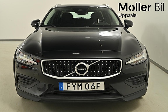 Volvo V60 Cross Country 4 of 5
