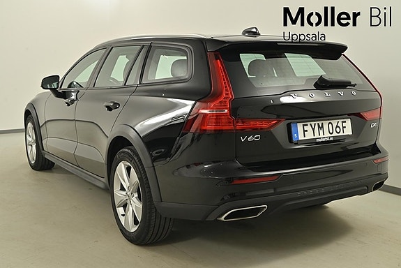 Volvo V60 Cross Country 6 of 10
