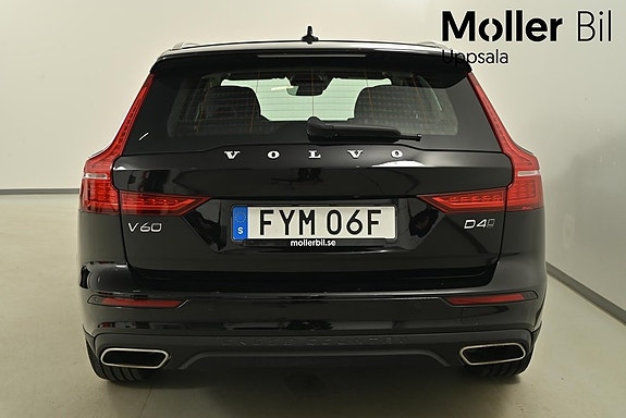 Volvo V60 Cross Country 7 of 10
