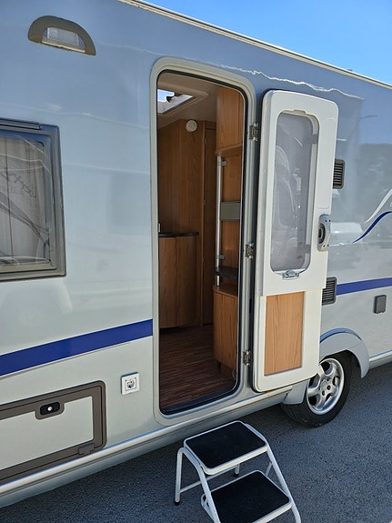 Bürstner Belcanto 535 TS *Queensbed *Förtält 9 of 22