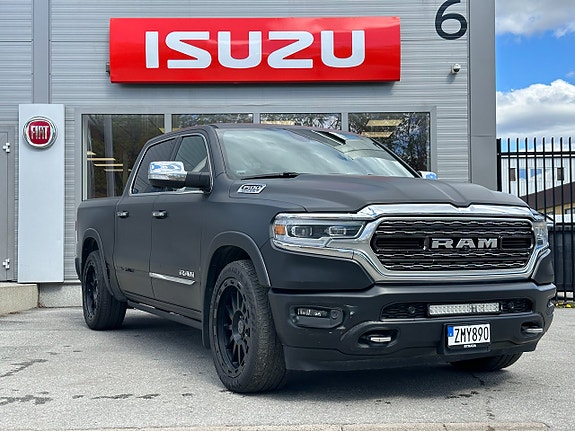 Dodge RAM 1500 2 of 5