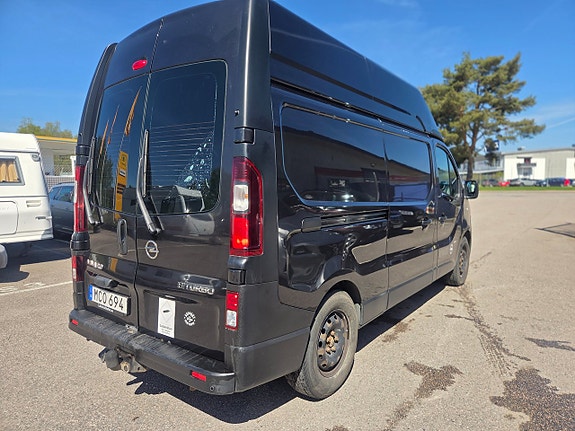 Opel Vivaro 3 of 5