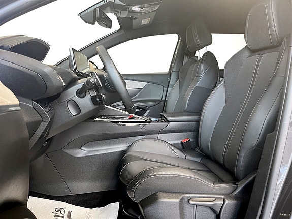 Peugeot 5008 8 of 23