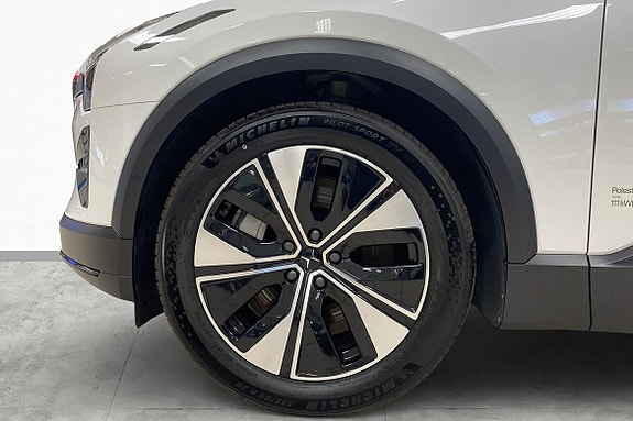 Polestar 3 6 of 18