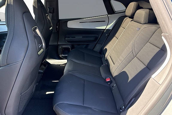 Polestar 4 11 of 20