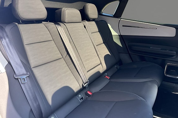Polestar 4 14 of 20