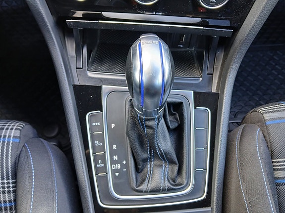 Volkswagen Golf-Serie 24 of 27
