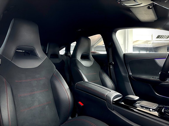 Mercedes-Benz CLA200 d 9 of 18