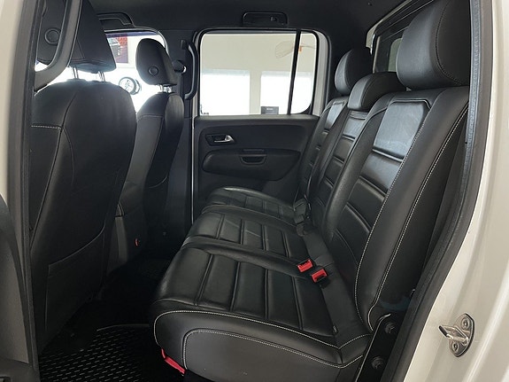 Volkswagen Amarok 16 of 26