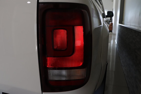 Volkswagen Amarok 11 of 26