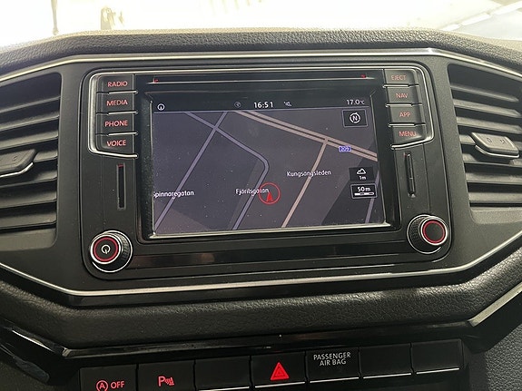 Volkswagen Amarok 22 of 26