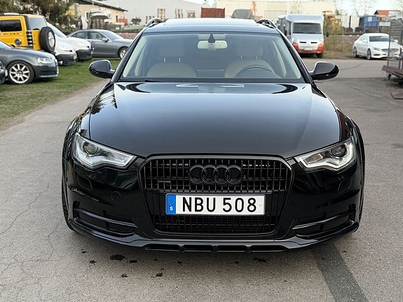 Audi A6 allroad 2 of 5