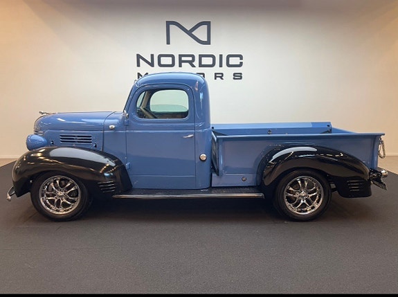 Dodge WC52