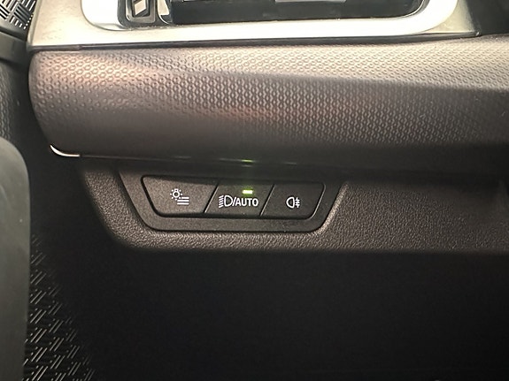 BMW iX2 14 of 30