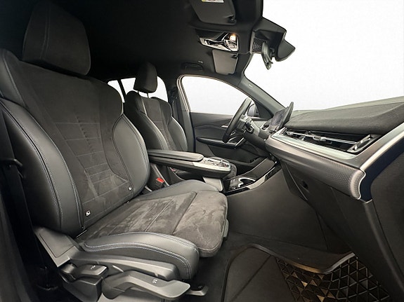 BMW iX2 28 of 30