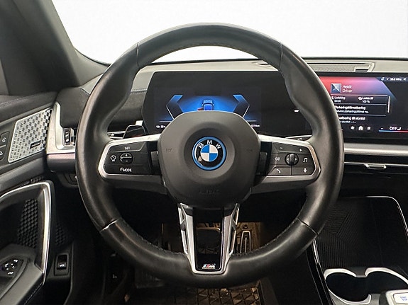 BMW iX2 13 of 30