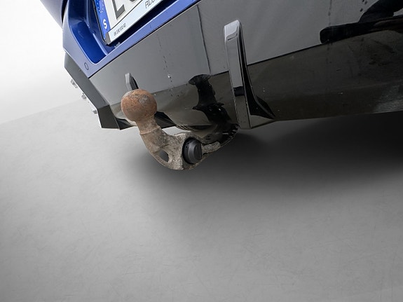 BMW iX2 10 of 30