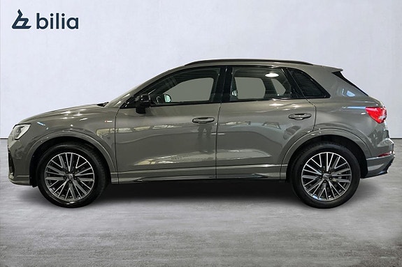 Audi Q3 3 of 5