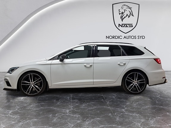 Seat Leon 2 of 5