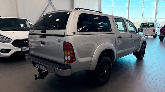 Toyota HiLux 6 of 28