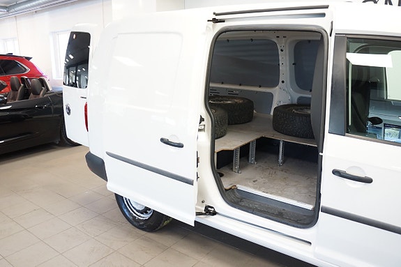 Volkswagen Caddy Maxi 11 of 12