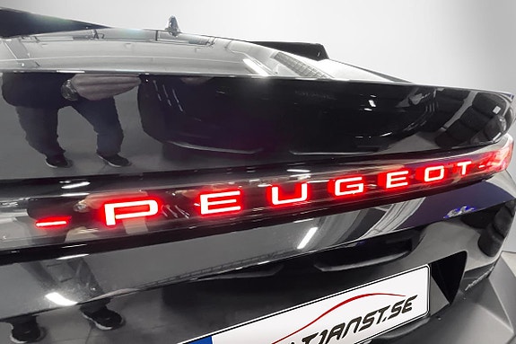 Peugeot 408 8 of 11