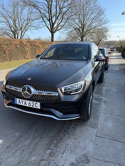 Mercedes-Benz GLC300 de 2 of 8