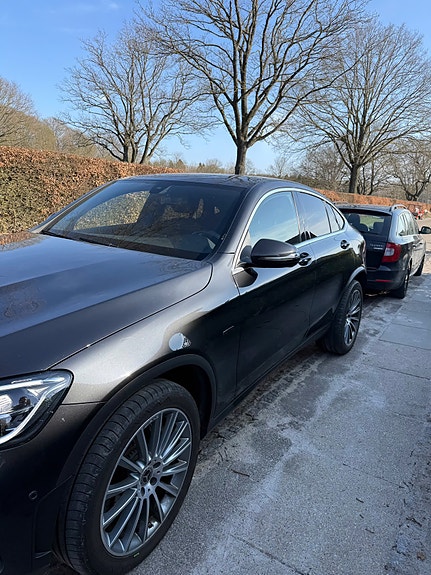 Mercedes-Benz GLC300 de 3 of 8
