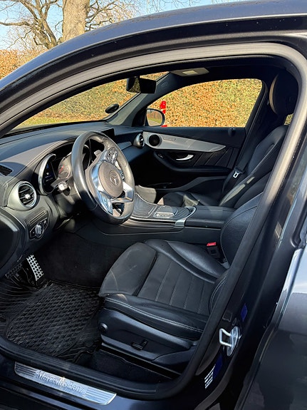 Mercedes-Benz GLC300 de 7 of 8