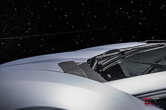 Lamborghini Aventador 6 of 27