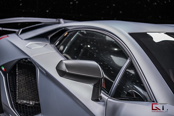 Lamborghini Aventador 5 of 5