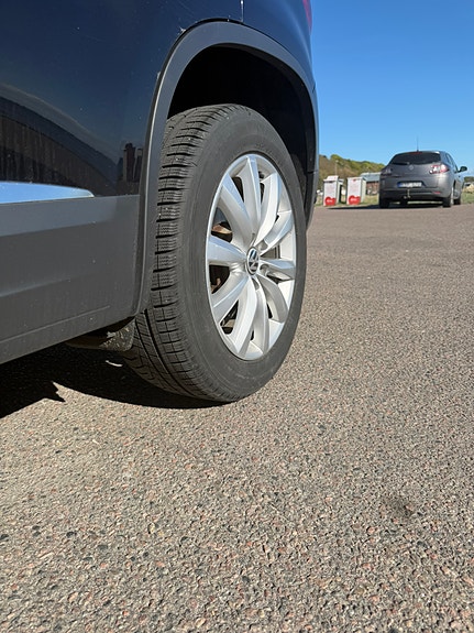 Volkswagen Tiguan 14 of 17