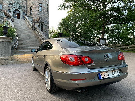 Volkswagen Passat CC 4 of 5