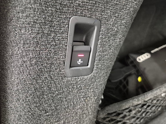 Audi A6 9 of 12