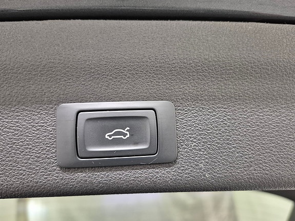 Audi A6 11 of 12