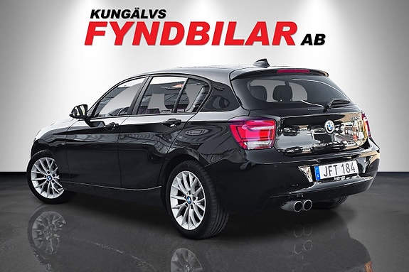 BMW 120d 2 of 5