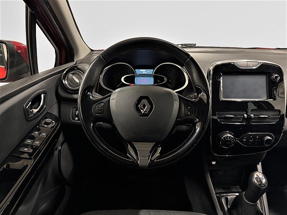 Renault Clio 14 of 26