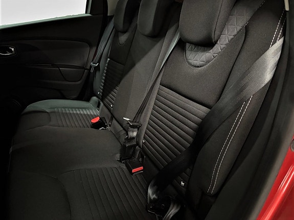 Renault Clio 20 of 26
