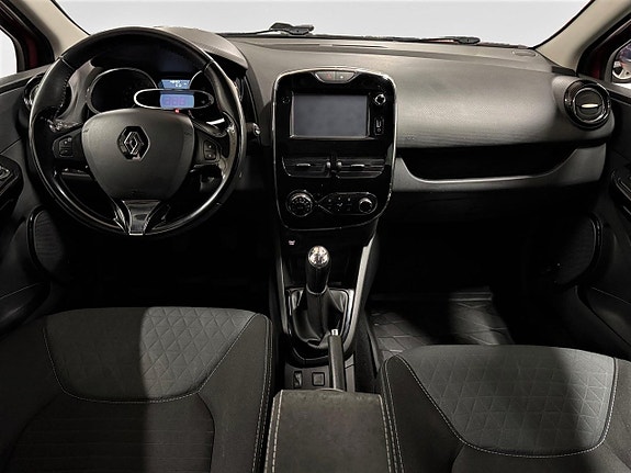 Renault Clio 12 of 26