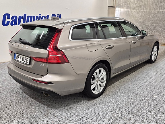 Volvo V60 4 of 9